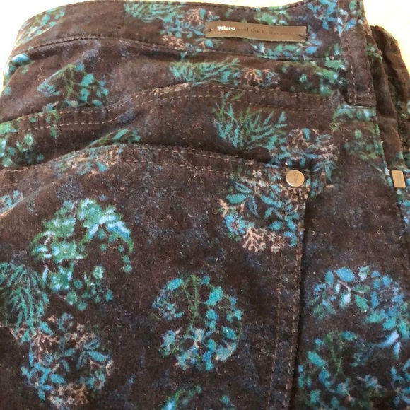 SOLD- Pilcro and the Letterpress Floral Pants - Picture 2 of 8